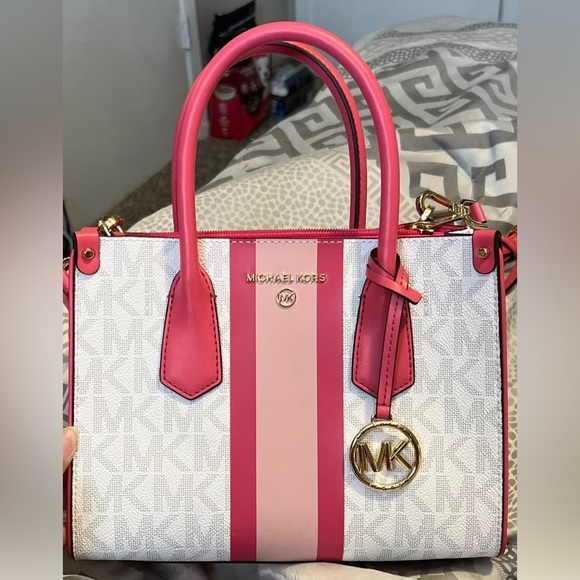 Michael Kors Pink and White Satchel with Elegant Design - Picture 1 of 5